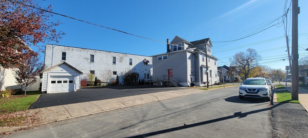 More Photos Of 950 Wyoming Ave, Forty Fort Office For Lease