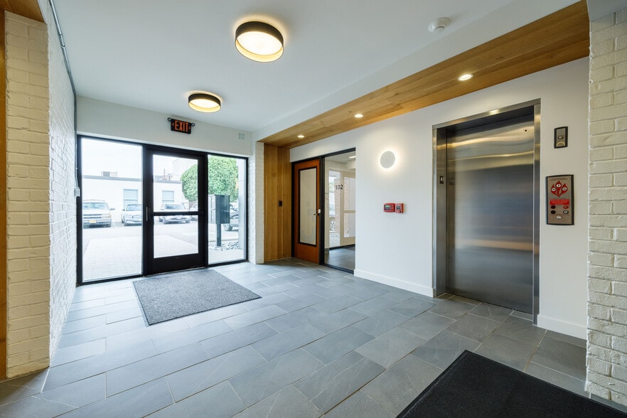 More Photos Of 3117 W Clay St, Richmond Loft Creative Space For Sale