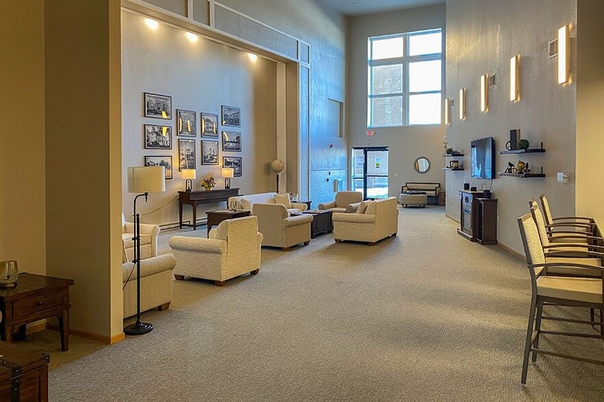 More Photos Of 600 W North St, Greenfield Apartments For Sale