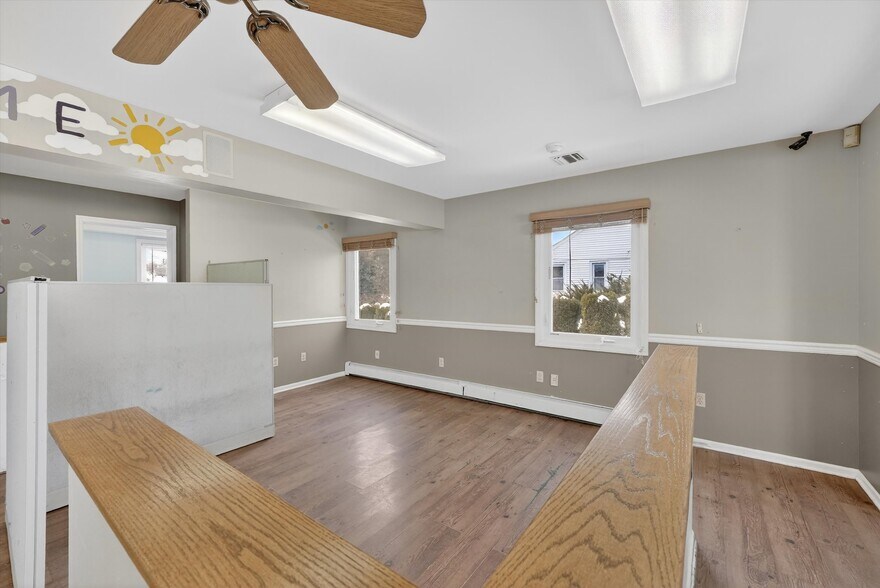 More Photos Of 75 Ramapo Rd, Garnerville Office For Sale