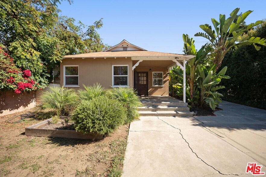 More Photos Of 3938 East Blvd, Los Angeles Multifamily For Sale