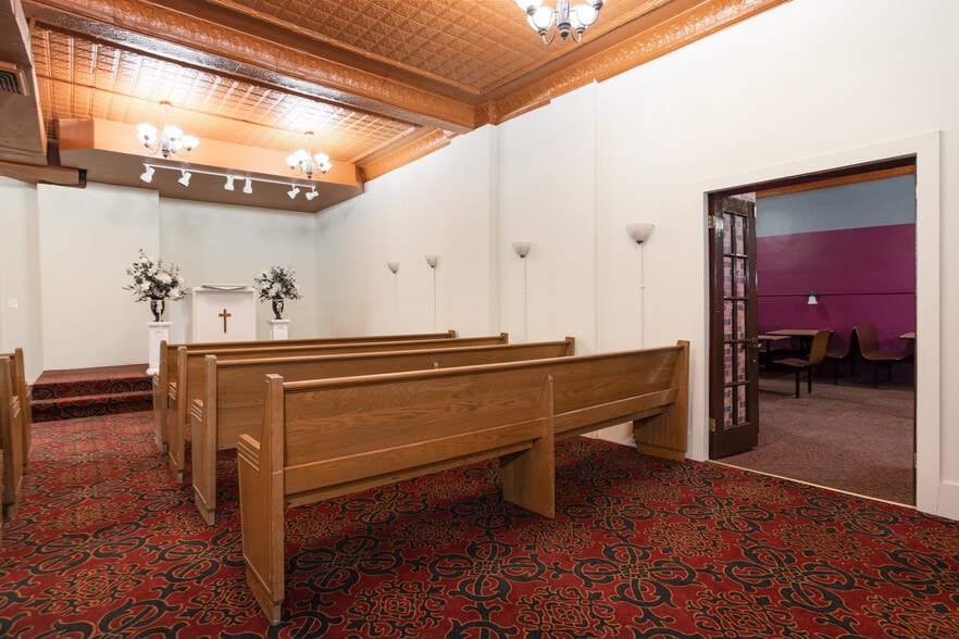 More Photos Of 14105 Kercheval St, Detroit Religious Facility For Sale