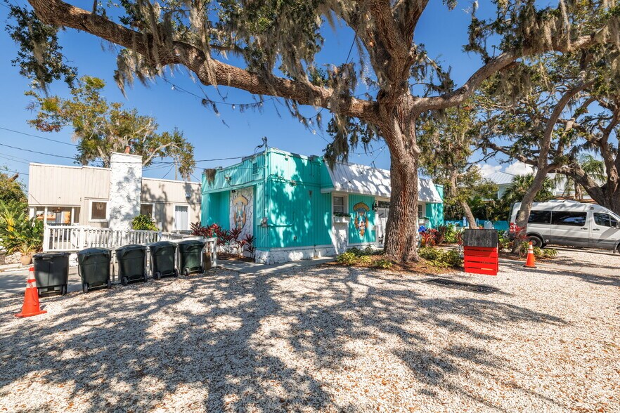 More Photos Of 132 7th Ave S, Safety Harbor Restaurant For Sale