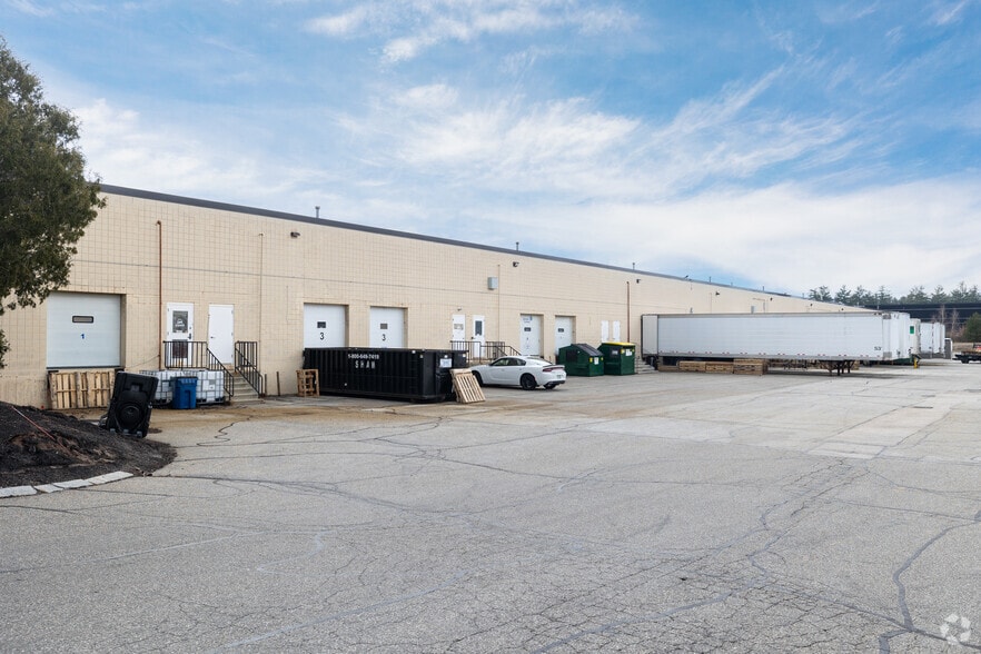 More Photos Of 14 Celina Ave, Nashua Manufacturing For Lease