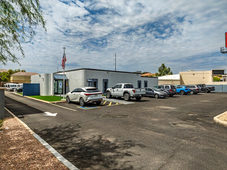More Photos Of 18432 N Cave Creek Rd, Phoenix Flex For Lease
