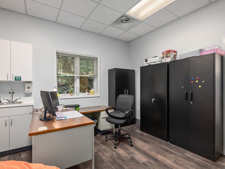 More Photos Of 7 Walden Ridge Dr, Asheville Medical For Sale