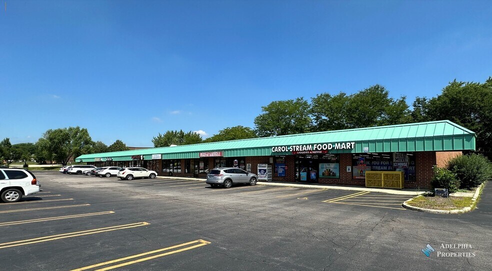 More Photos Of 273 W Elk Trl, Carol Stream General Retail For Lease