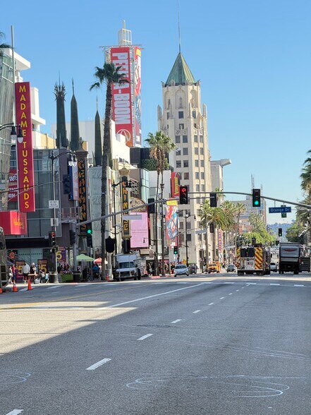 More Photos Of 7036 1/2 Hollywood Blvd, Hollywood Storefront Retail Residential For Lease