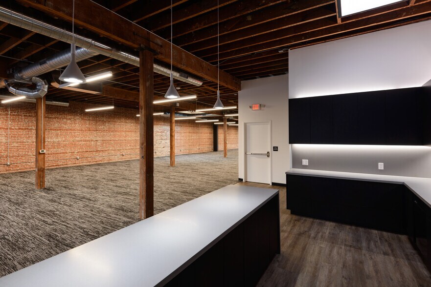 More Photos Of 1714-1720 Franklin St, Oakland Office For Sale