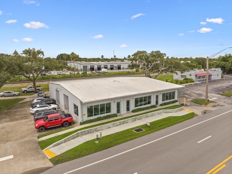 Primary Photo Of 675 US Highway 1, Vero Beach Warehouse For Lease