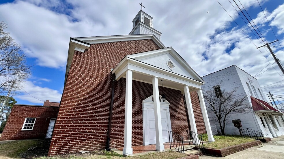 More Photos Of 911 Falls Rd, Rocky Mount Religious Facility For Sale