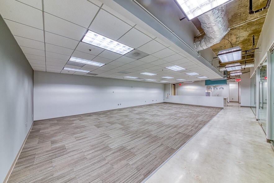 More Photos Of 200 Ashford Ctr N, Atlanta Office For Lease
