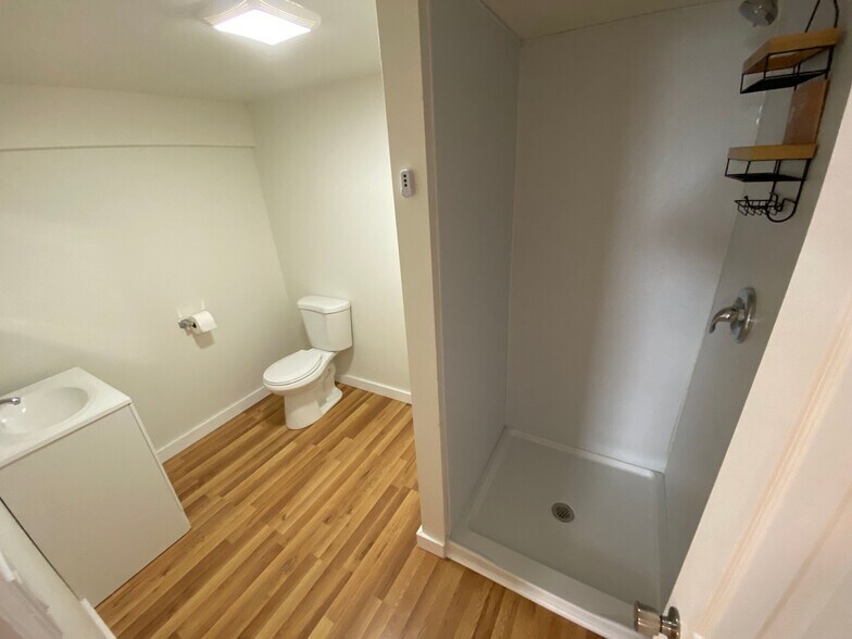 More Photos Of 8705 E 63rd Trafficway, Kansas City Apartments For Sale