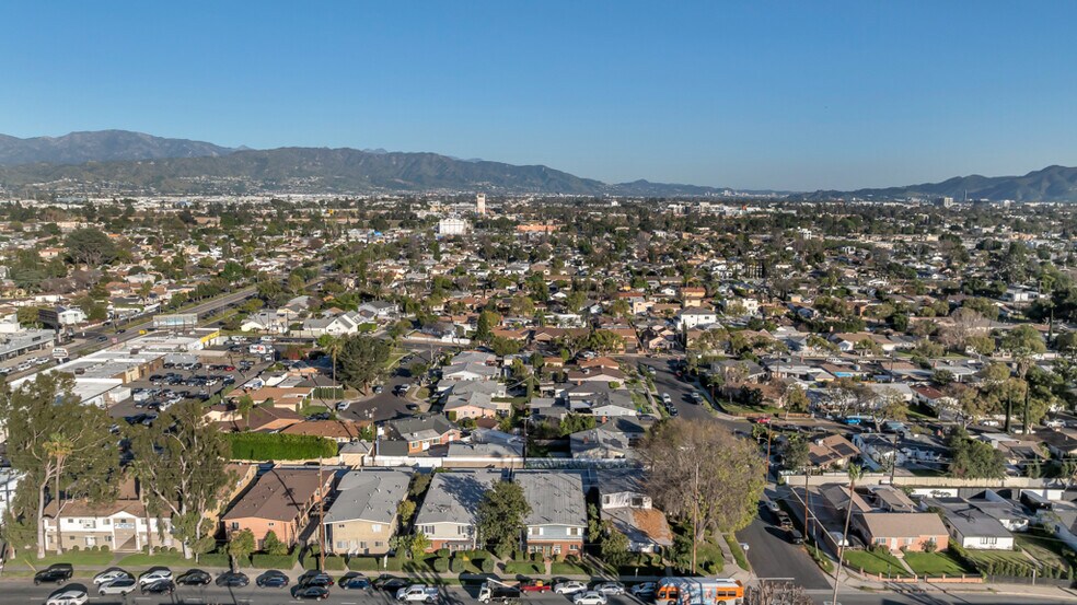 More Photos Of 6308 Coldwater Canyon Ave, North Hollywood Apartments For Sale