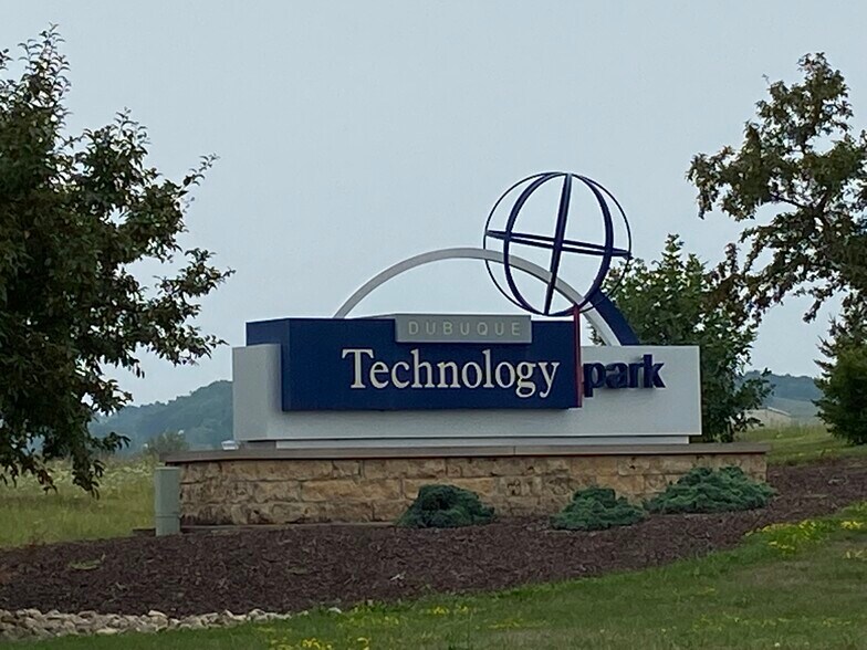 More Photos Of 3600 Digital Dr, Dubuque Office For Sale