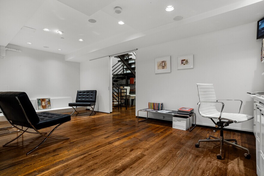 More Photos Of 15 Rivington St, New York Apartments For Sale
