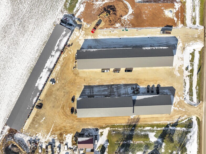 More Photos Of 5254 County Road R, Denmark Service For Lease