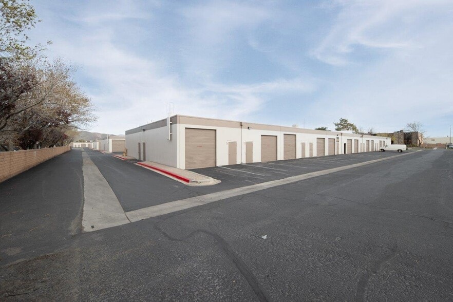 More Photos Of 340 Freeport Blvd, Sparks Flex For Lease