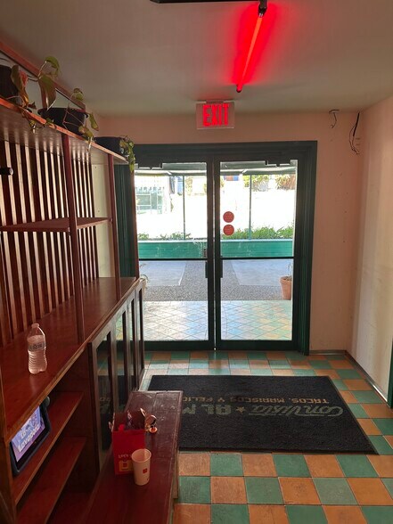 More Photos Of 1209 E 7th St, Austin Restaurant For Lease