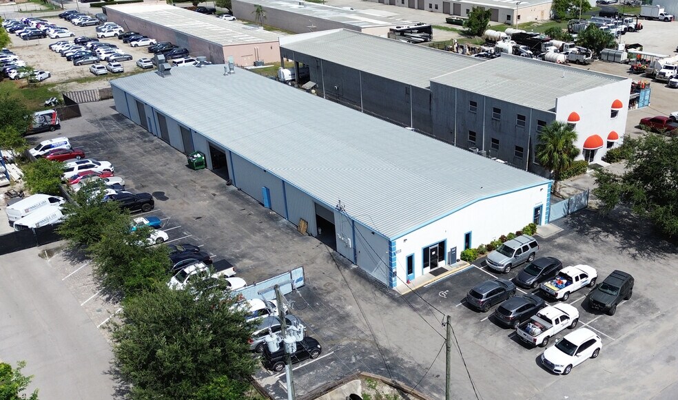 More Photos Of 5939 Shirley St, Naples Manufacturing For Lease