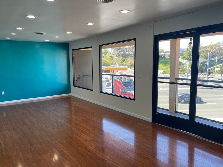 More Photos Of 1615 E Plaza Blvd, National City Office For Sale