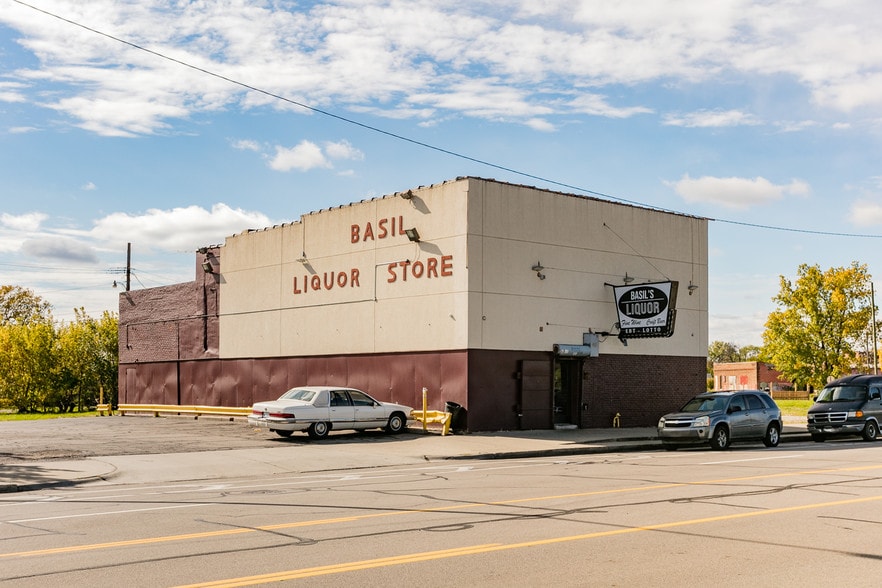More Photos Of 4515 Grand River Ave, Detroit Freestanding For Lease