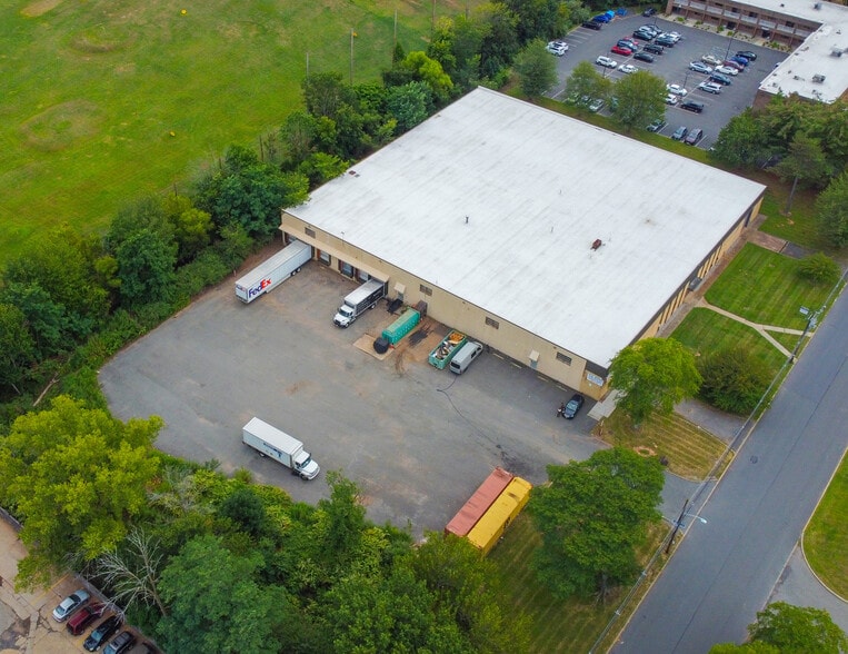 More Photos Of 39 Progress St, Edison Warehouse For Sale