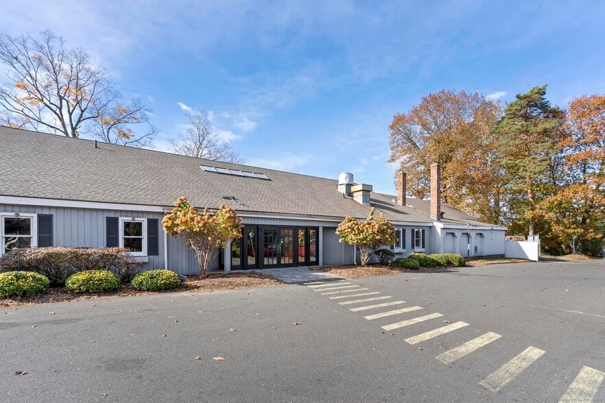 More Photos Of 24 W Main St, Avon Restaurant For Lease