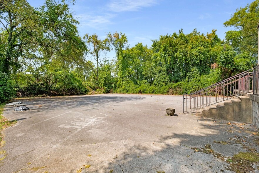 More Photos Of 802 S Church St, Murfreesboro Industrial For Lease