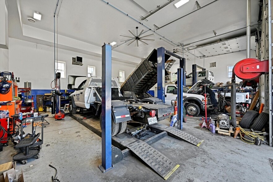 More Photos Of 2451 Baltimore Blvd, Finksburg Auto Repair For Sale