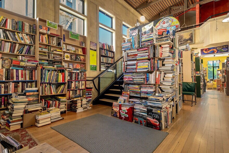 More Photos Of 107 Bank St, Grass Valley Storefront For Sale