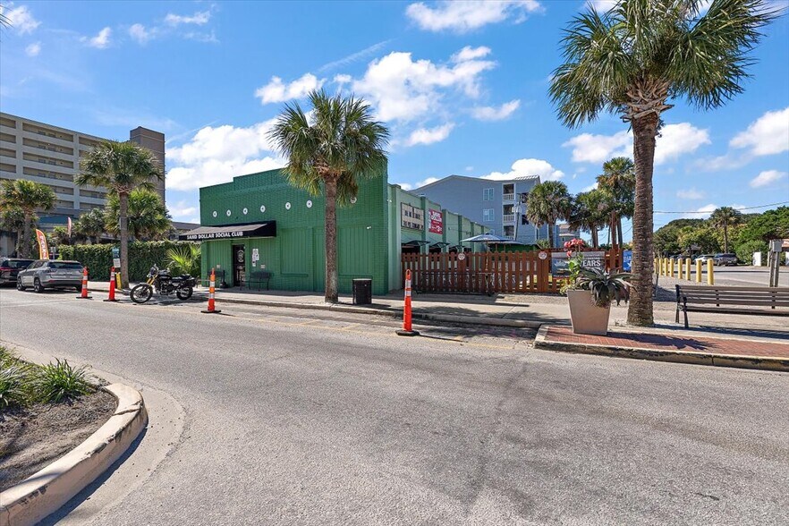 More Photos Of 7 Center st, Folly Beach General Retail For Sale