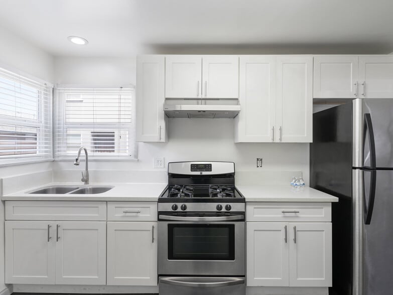More Photos Of 727 Olive Ave, Long Beach Apartments For Sale