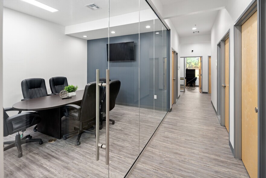 More Photos Of 1790 King Arthur Blvd, Carrollton Coworking Space