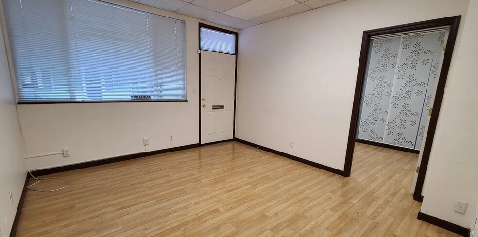 More Photos Of 659-695 Cottage St NE, Salem Office For Sale