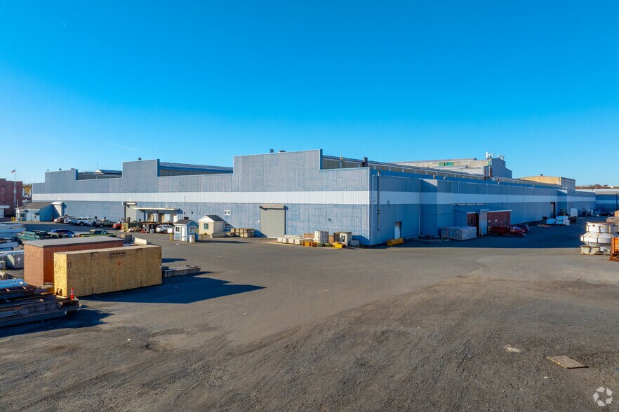 More Photos Of 500 Supor Blvd, Harrison Unknown For Lease