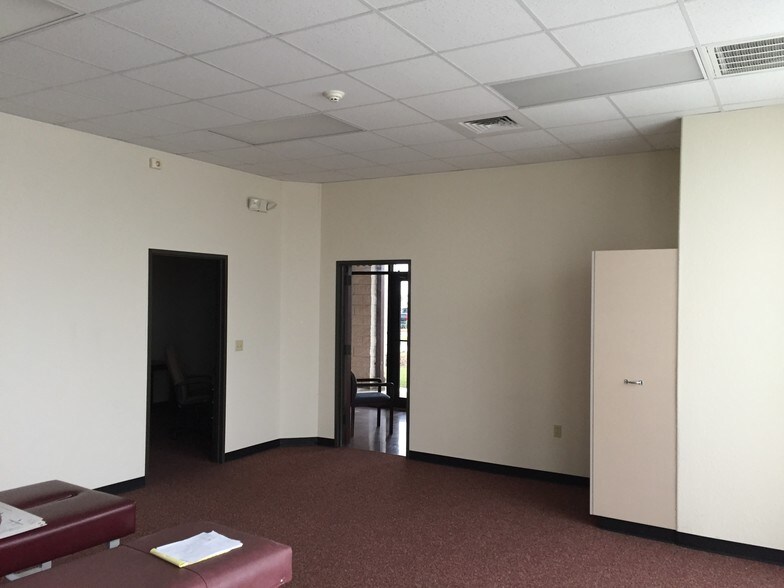 More Photos Of 2404 Smith Ranch Rd, Pearland Medical For Lease