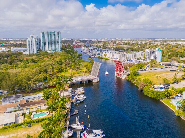 More Photos Of 1871 NW North River Dr, Miami Service For Sale