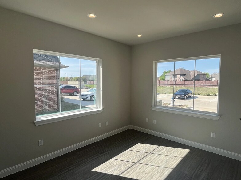 More Photos Of 2601 Little Elm Pkwy, Little Elm Unknown For Lease