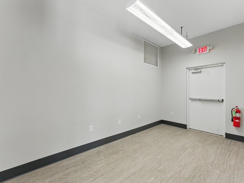 More Photos Of 790 Wolf Rd, Random Lake Service Station For Sale