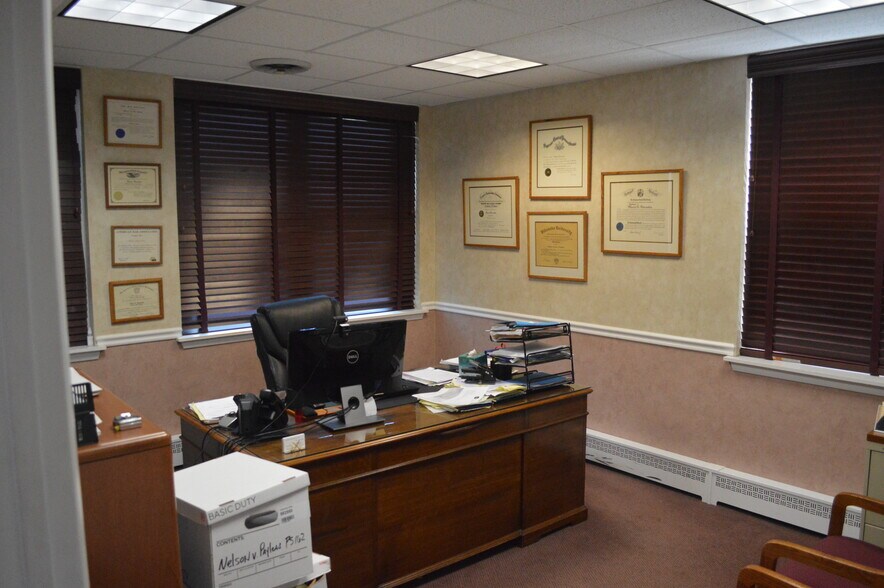 More Photos Of 315 Lowell Ave, Mercerville Office For Sale