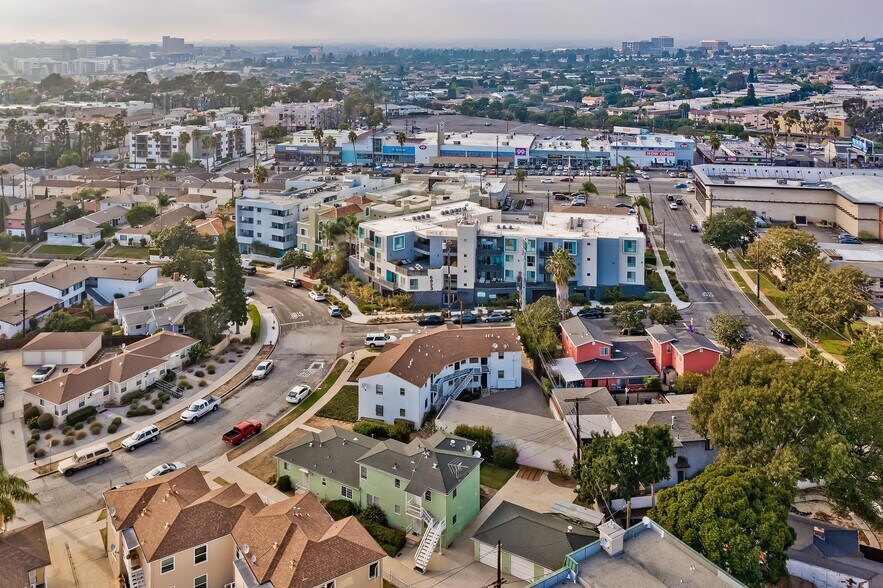 More Photos Of 6922 Glasgow Ave, Los Angeles Apartments For Sale