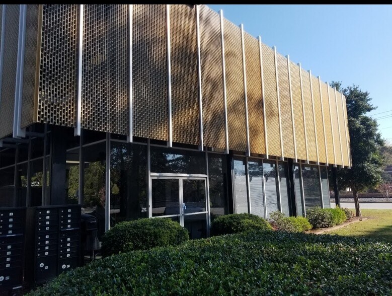 More Photos Of 3581 Main St, College Park Coworking Space