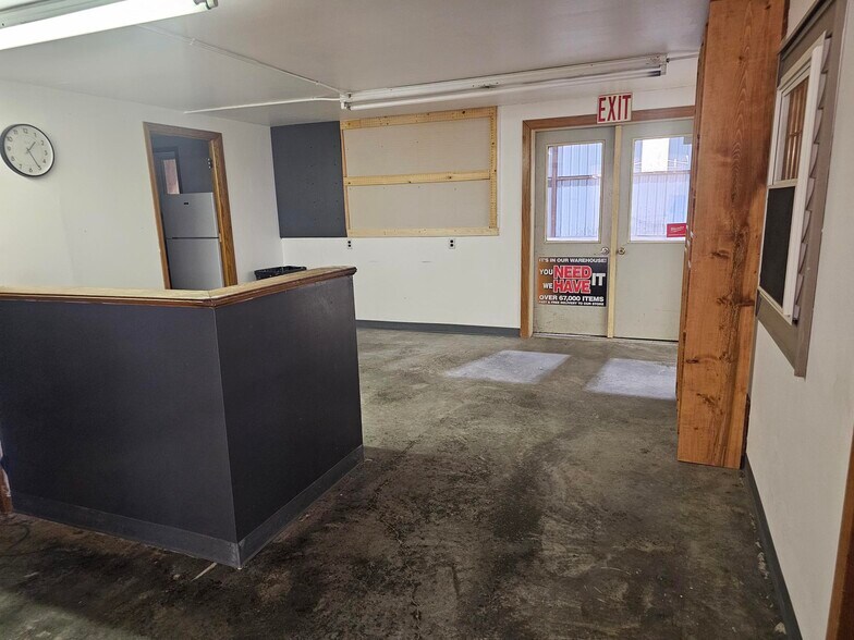 More Photos Of 804 N Union St, Mauston Freestanding For Lease