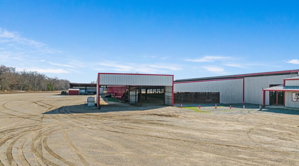 More Photos Of 3536 US Highway 82 E, Paris Specialty For Sale