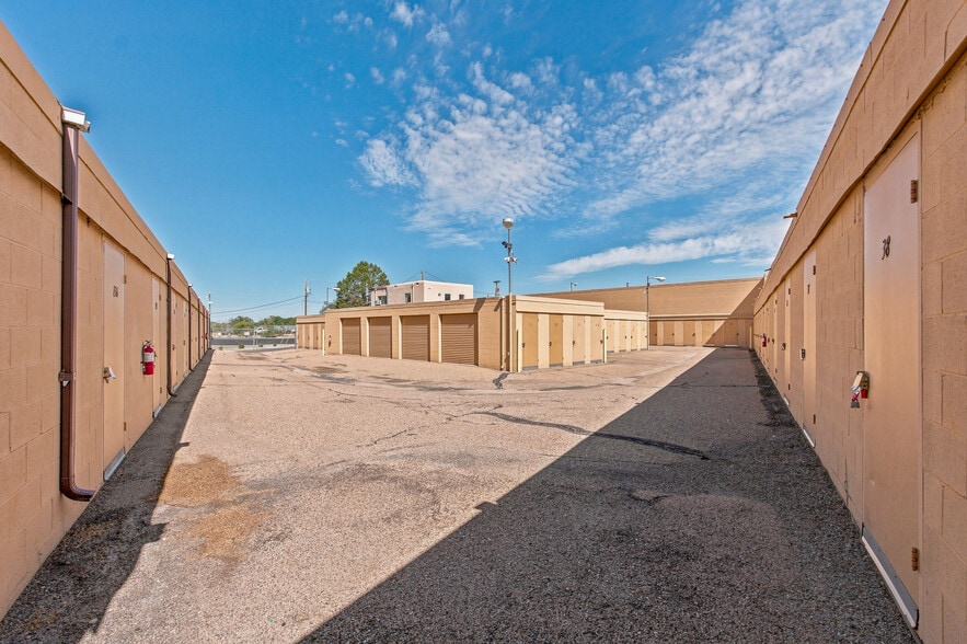 More Photos Of 1525 Pacheco St, Santa Fe Self Storage For Sale