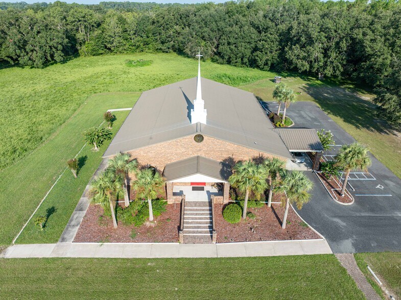 More Photos Of 5056 FL-47, Lake City Specialty For Sale