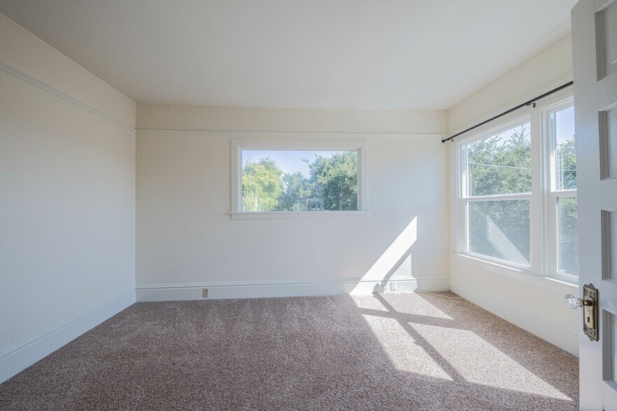 More Photos Of 206 Cypress Ave, Pacific Grove Apartments For Sale