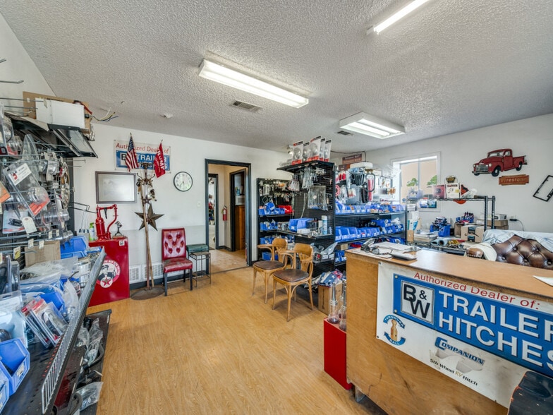 More Photos Of 1200-1204 S Highway 377, Pilot Point Flex For Sale