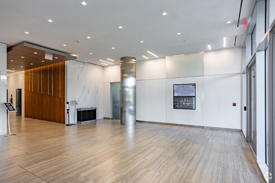 More Photos Of 11800 Sunrise Valley Dr, Reston Office For Lease